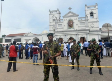 156 killed in bomb attacks on churches and hotels in Sri Lanka