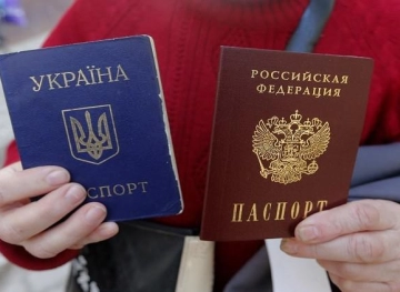 Putin decides to facilitate the granting of Russian citizenship to residents of eastern Ukraine