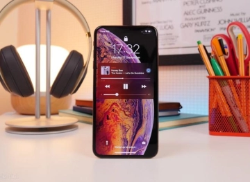 For the next iPhone, open the screen lock with your cheeks or ear
