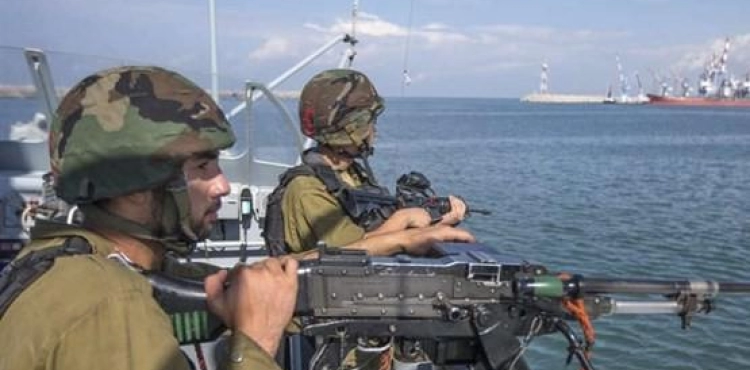 Israeli occupation boats hit the shores of Beit Lahia