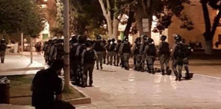The army of occupation breaks the Aqsa and divides the two retreats.