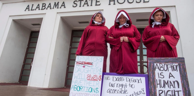 Abortion: The US state of Alabama passes a bill to ban it altogether