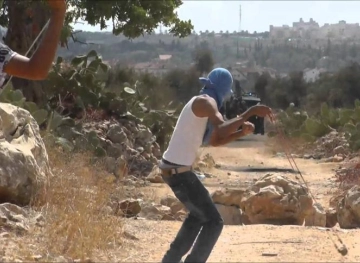 The occupation suppresses the march of Ni&acute;lin and causes the burning of olive trees