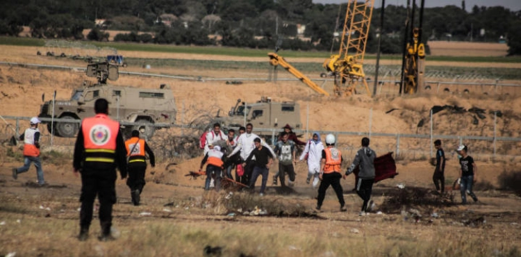 16 injured, including a medic and journalist east of Gaza