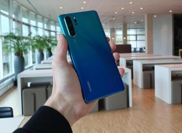 Huawei denies reports of &quot;smart phones&quot;