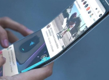 Samsung stumbles on the folding phone