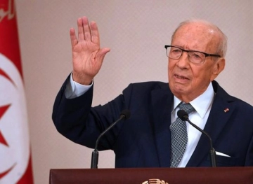 What are the implications of the deteriorating health of the Tunisian president on the government?