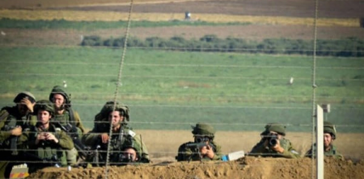 Israeli occupation forces arrest 3 citizens on Gaza border