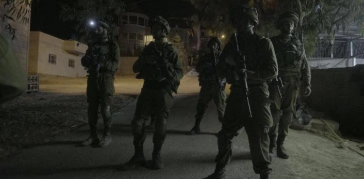 32 Palestinians arrested in West Bank