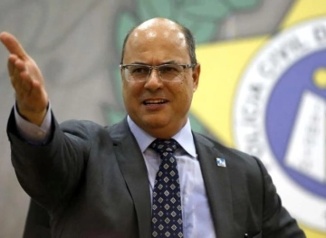 A Brazilian politician who resembles drug gangs with Hezbollah