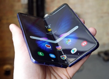 Samsung fixes Galaxy&acute;s folding flaws and sets the launch date