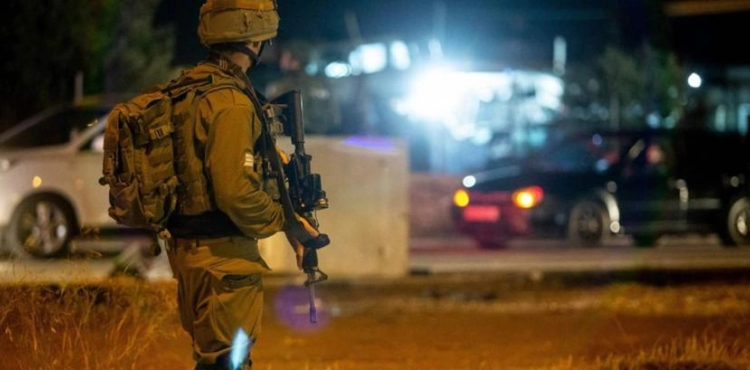 The arrest of 13 citizens in the West Bank and Jerusalem