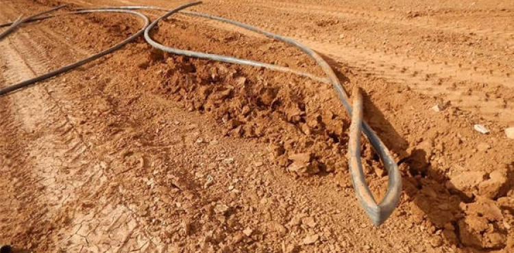 The occupation destroys a water line and seizes an irrigation network in the northern Jordan Valley