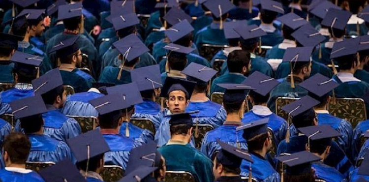 Statistics: More than half of young graduates are unemployed