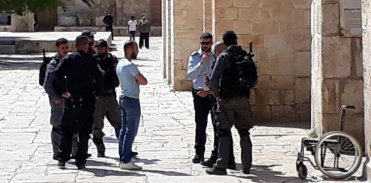 Settlers storm the Aqsa