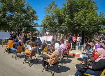 Birzeit students protest against the occupation measures aimed at expelling their international teachers