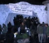 Nablus: 10 youths suffocated after settlers storm the tomb of Yousef