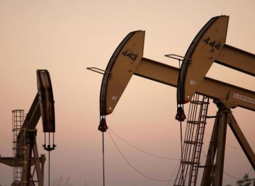 Oil is expected to post its biggest weekly loss since July