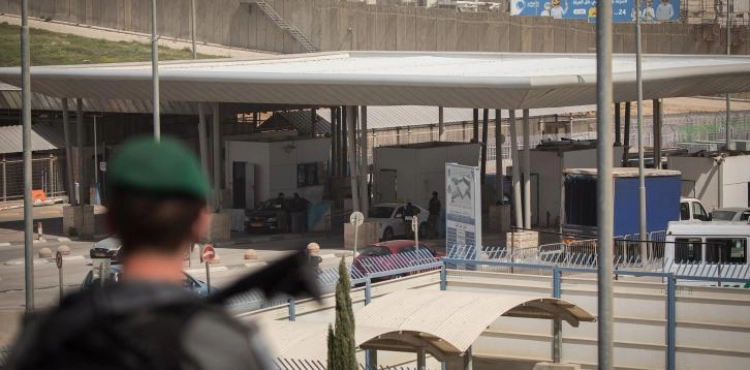 A comprehensive Israeli closure of the West Bank and Gaza crossings