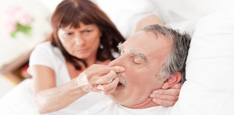The creation of an &quot;alarm&quot; is placed on the forehead of the sleeper to stop snoring