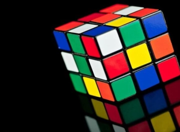 Innovative robot solves Rubik&acute;s cube with 3 minutes (video)