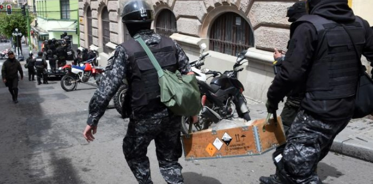 Bolivia faces a power vacuum amid further chaos after Morales&acute; resignation