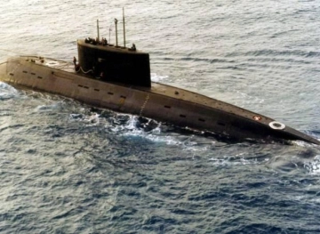 In an exceptional event, a Russian submarine sailed off Tel Aviv