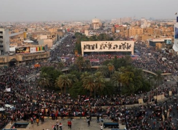 After Sistani confirmed the support of the demonstrations .. Tahrir Square in Baghdad receives thousands