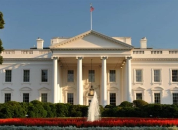 A warning in Washington&acute;s airspace causes the White House to close
