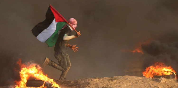 37 injured in the marches of return east of Gaza