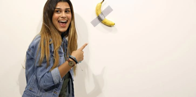 American &quot;Bold&quot; eats &quot;banana&quot; for $120,000