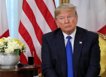 Poll: Trump&acute;s approval rating among American voters rises to 45%
