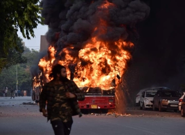 6 killed in demonstrations in India against a nationality law