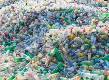 Convert waste plastics into valuable chemicals by sunlight