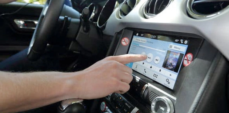 Modern electronic systems to help motorists distract focus