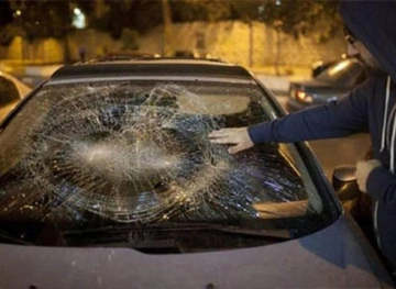 Settlers attack the vehicles of citizens, north of Nablus