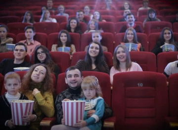 Watching movies in the cinema enhances focus and memory