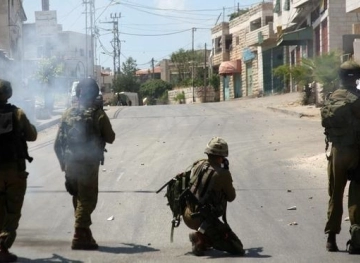 Dozens of students suffocated during confrontations with the occupation, north of Hebron