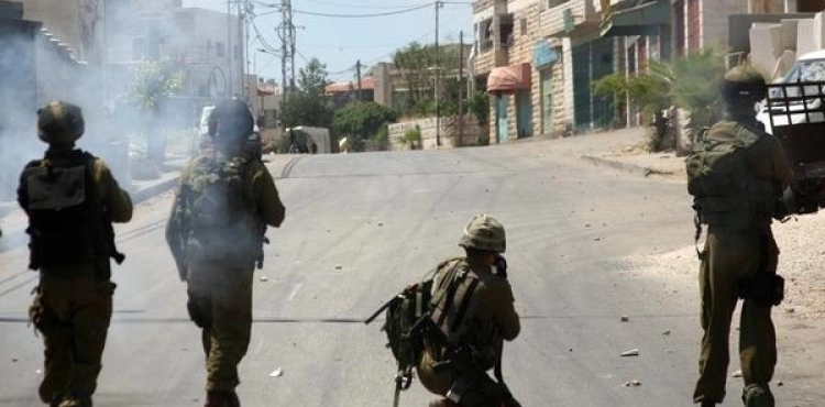 Dozens of students suffocated during confrontations with the occupation, north of Hebron