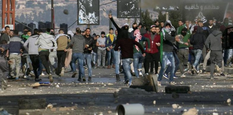32 wounded by live bullets and asphyxia in Kafr Qaddum and Azzun