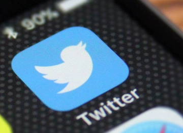 Twitter opens the â€œHide Tweetâ€ feature to developers