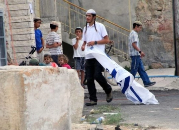 The settlers are breaking into the old city of Hebron.