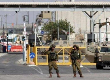 The occupation army imposes a comprehensive closure on the West Bank and the Gaza Strip