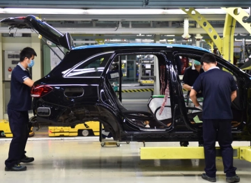 Mercedes-Benz calls 9765 cars from China