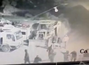 Settlers attack Palestinian vehicles in Hawara