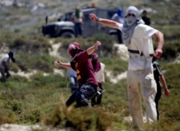 The people of Barqa stand up to the settlers&acute; attack