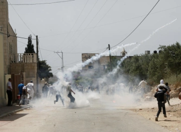 Clashes and suffocation injuries in Kafr Qaddum