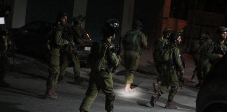 Despite the imposition of curfews, the occupation forces arrest 7 citizens
