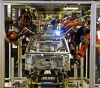 The auto industry is rushing to the aid of hospitals, facing Corona