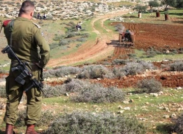Occupation seizes a plot of land in Qalqilya for military purposes